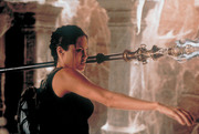 Лара Крофт: Расхитительница гробниц  / Lara Croft: Tomb Raider (Анджелина Джоли, Джон Войт, Дэниэл Крэйг, 2001) E034cd1062950144