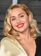 Майли Сайрус, Лиам Хемсворт (Miley Cyrus, Liam Hemsworth) Vanity Fair Oscar Party in Beverly Hills, 04.03.2018 (42xHQ) Bf2fb5781859373