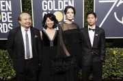 Анджелина Джоли (Angelina Jolie) 75th Annual Golden Globe Awards, California, 07.01.2018 (90xHQ) 80814f729646753