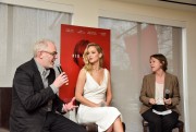 Дженнифер Лоуренс (Jennifer Lawrence) during a ''Red Sparrow'' luncheon at Cafe Milano in Washington, 16.02.2018 (10xHQ) 6d438c781850933