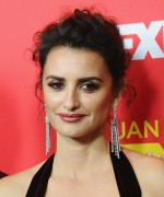 Пенелопа Крус (Penélope Cruz) 'The Assassination Of Gianni Versace_ American Crime Story' premiere in Hollywood, 08.01.2018 (84xHQ) Ee532d736644893