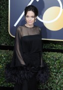 Анджелина Джоли (Angelina Jolie) 75th Annual Golden Globe Awards, California, 07.01.2018 (90xHQ) 0fc409729645553