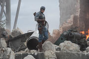 Капитан Америка / Первый мститель / Captain America: The First Avenger (Крис Эванс, Хейли Этвелл, Томми Ли Джонс, 2011) E8a522968843614