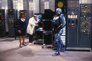 Робокоп 2 / RoboCop 2 (Питер Уэллер, Нэнси Аллен, Дэн О’Херлихи, 1990) F2e2f0785247603