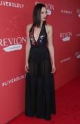 Галь Гадот (Gal Gadot) Revlon’s 'Live Boldly' campaign launch in New York City, 24.01.2018 (72xHQ) B087c1736668843