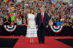 Melania Trump arrives for the "Salute to America" Fourth of July event in Washington, DC, 4.07.2019 (x18)