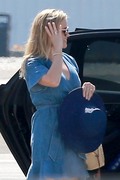 Reese Witherspoon - Spotted boarding a helicopter in Santa Monica 04/20/2018