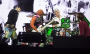 Red Hot Chili Peppers - Perfoms on stage at T in The Park Festival in Strathallan Castle, Scotland, 10.07.2016 (34xHQ) A064fa640848853