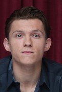Том Холланд (Tom Holland) Spider-Man Homecoming press conference (Beverly Hills, April 23, 2017) 3f64f0677594143