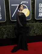 Анджелина Джоли (Angelina Jolie) 75th Annual Golden Globe Awards, California, 07.01.2018 (90xHQ) 705429729644273