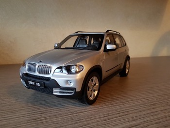 Kyosho cheap bmw x5