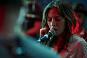 Звезда родилась / A Star Is Born (2018) A73a2e1047849444