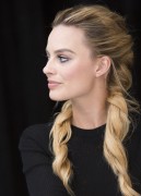 Марго Робби (Margot Robbie) 'Suicide Squad' Press Conference (Moynihan Station in New York City, 30.07.2016) 25d61e715219633