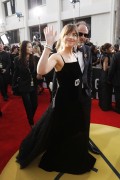 Дакота Джонсон (Dakota Johnson) 75th Annual Golden Globe Awards in Beverly Hills, 07.01.2018 (69xНQ) A75434741171153
