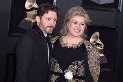 Келли Кларксон (Kelly Clarkson) 60th Annual Grammy Awards, New York, 28.01.2018 (68xHQ) 611891741192743
