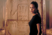 Лара Крофт: Расхитительница гробниц  / Lara Croft: Tomb Raider (Анджелина Джоли, Джон Войт, Дэниэл Крэйг, 2001) 1e46ba1062949654