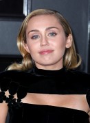 Майли Сайрус (Miley Cyrus) 60th Annual Grammy Awards, New York, 28.01.2018 (90xHQ) 86a089736623453