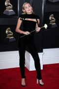 Майли Сайрус (Miley Cyrus) 60th Annual Grammy Awards, New York, 28.01.2018 (90xHQ) Ec873f736623393