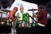 Red Hot Chili Peppers - Perfoms on stage at T in The Park Festival in Strathallan Castle, Scotland, 10.07.2016 (34xHQ) E0e93a640848813