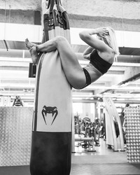 Jessica hugues (fitgirl) 8fd9a51213324984