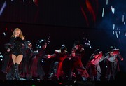 Тейлор Свифт (Taylor Swift) performs during the reputation Stadium Tour at Hard Rock Stadium in Miami, Florida, 18.08.2018 - 100xHQ 6322dd956015094