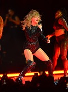 Тейлор Свифт (Taylor Swift) performs during the reputation Stadium Tour at Hard Rock Stadium in Miami, Florida, 18.08.2018 - 100xHQ 474ebc956016224