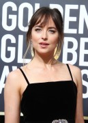 Дакота Джонсон (Dakota Johnson) 75th Annual Golden Globe Awards in Beverly Hills, 07.01.2018 (69xНQ) 44e4b3741172843
