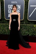 Дакота Джонсон (Dakota Johnson) 75th Annual Golden Globe Awards in Beverly Hills, 07.01.2018 (69xНQ) C00220741173663