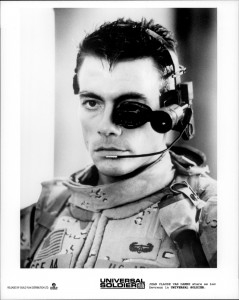 Универсальный солдат / Universal Soldier; Жан-Клод Ван Дамм (Jean-Claude Van Damme), Дольф Лундгрен (Dolph Lundgren), 1992 - Страница 2 D3c2a1653632973