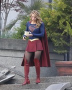 Melissa Benoist joined on set by Erica Durance, Chyler Leigh and Amy Jackson to film the finale of Supergirl in Vancouver 02/05/2018