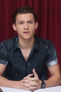 Том Холланд (Tom Holland) Spider-Man Homecoming press conference (Beverly Hills, April 23, 2017) 270f56677593533