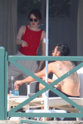 http://thumbs2.imagebam.com/de/44/88/7f2f23882940764.gif