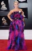 Алисия Мур (Пинк, Pink) 60th Annual Grammy Awards, New York, 28.01.2018 (5xHQ) 427e86741157783
