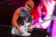Red Hot Chili Peppers - Perfoms on stage at T in The Park Festival in Strathallan Castle, Scotland, 10.07.2016 (34xHQ) 7b31eb640848623