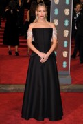 Дженнифер Лоуренс (Jennifer Lawrence) 71st EE British Academy Film Awards at Royal Albert Hall in London, 18.02.2018 - 80xHQ D3bff2880696854