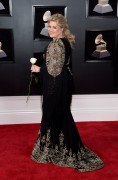 Келли Кларксон (Kelly Clarkson) 60th Annual Grammy Awards, New York, 28.01.2018 (68xHQ) 5da498741193903