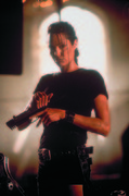 Лара Крофт: Расхитительница гробниц  / Lara Croft: Tomb Raider (Анджелина Джоли, Джон Войт, Дэниэл Крэйг, 2001) 907f441062949564