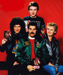 Queen и Freddie Mercury 5dcb3d1027833254