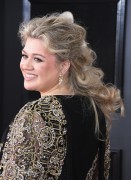 Келли Кларксон (Kelly Clarkson) 60th Annual Grammy Awards, New York, 28.01.2018 (68xHQ) D273a4741194023