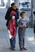 Natalie Portman - and her family dine out at Matsuhisa in West Hollywood, CA January 2, 2019