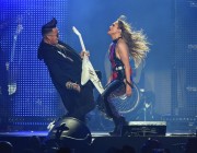 Дженнифер Лопез (Jennifer Lopez) performs onstage during Calibash Los Angeles 2018 at Staples Center (Los Angeles, January 20, 2018)(84xHQ) Dad90c836549183