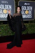 Анджелина Джоли (Angelina Jolie) 75th Annual Golden Globe Awards, California, 07.01.2018 (90xHQ) A37834729647493