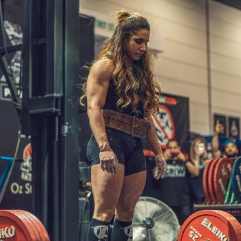 Powerlifter Stefanie Cohen Strapless Deadlifts 505 lbs for Three Reps