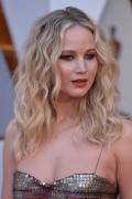 Дженнифер Лоуренс (Jennifer Lawrence) 90th Annual Academy Awards at Hollywood & Highland Center in Hollywood, 04.03.2018 - 85xHQ Eabdcc880703634
