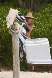 Jennifer Aniston - At the beach in Tulum, Mexico 01/01/2020 (Tagged)