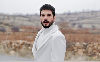 Hercai - Poze oficiale // Rezumate // Fragmente traduse  - Pagina 21 5b90411368874534