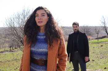 Hercai - Poze oficiale // Rezumate // Fragmente traduse  - Pagina 12 Fbde021338244946