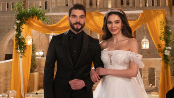 Hercai - Poze oficiale // Rezumate // Fragmente traduse  - Pagina 22 13644a1371937488