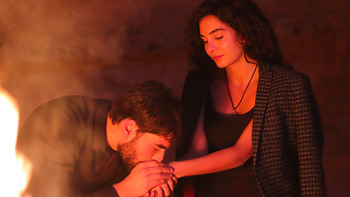 Hercai - Poze oficiale // Rezumate // Fragmente traduse  - Pagina 7 27aac11325635316