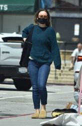 Olivia Wilde - step out to run a few errands in Los Angeles, California | 04/03/2020